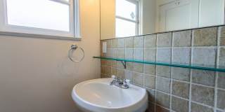 140 E. Tamarisk Road Gallery 18