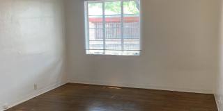 1930 East Mabel Street Gallery 10