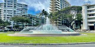 Tropic Seas one bdrm., one bath apartment, Oceanfront property, by Diamond Head and Kapiolani Park! Gallery 18