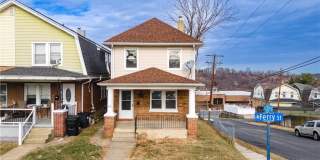 2001 Ferry Street Gallery 1