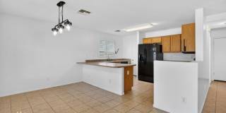 24011 North Cargo Avenue Gallery 7
