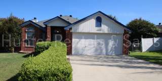 Exceptional Living with Vaulted Ceilings, Cozy Fireplace & Expansive Outdoor Space Exceptional Living with Vaulted Ceilings, Cozy Fireplace & Expansive Outdoor Space Gallery 1