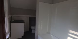 311 Farmington Avenue Gallery 14