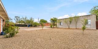 2542 East Seneca Street Gallery 41