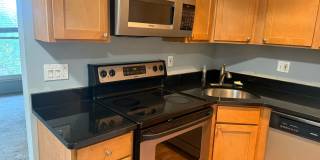 2 Bed/1 Bath Condo in Ladue School District! Gallery 1