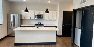 Post House Gallery 32