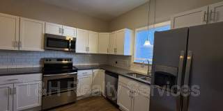 635 Jefferson Avenue Gallery 7