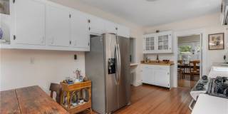 141 Coggeshall Avenue Gallery 13