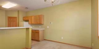 Great location *2Bed*2Bath Townhome- Available June 1 Gallery 6