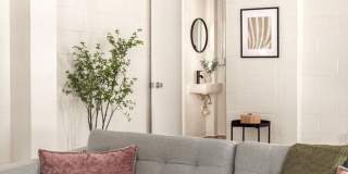 1100 Washington Gallery 21