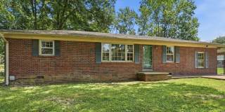 Close to Downtown Athens! Established neighborhood! Gallery 3