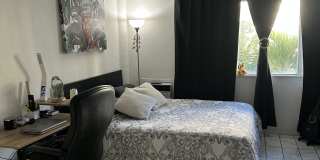 6484 Indian Creek Dr Gallery 7