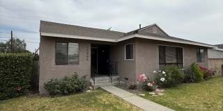 Beautiful 3 Bedroom, 2 Bathroom Granada Hills Home with Detached Garage! Gallery 3