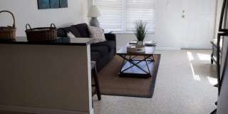 2BR/2BA Venice Island Duplex Gallery 8