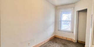 3323 Gratiot Avenue- Apt - R Gallery 1