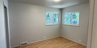 1025 Estes Street Gallery 11