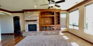 Beautiful Pet-Friendly Home on Green Springs Golf Course Gallery 9