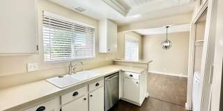 Beautifully Remodeled Upstairs Condo Unit with Private Balcony Patio in Downtown Fallbrook! Gallery 16