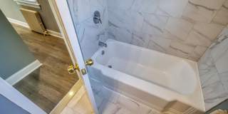 400 DOUGLAS Street NE Gallery 10