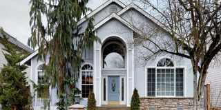 Unique and Spacious Home in Covington – Master Bedroom on Main Floor Gallery 1