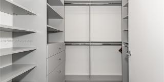 6101 Aqua Ave Gallery 17