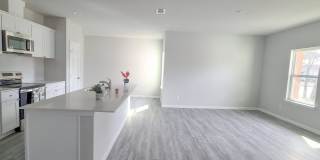 4105 Stuart Street Gallery 19