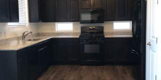 Great 3 Bedroom on Corner Lot - Granville Gallery 4