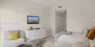 2442 Fisher Island Dr Gallery 27