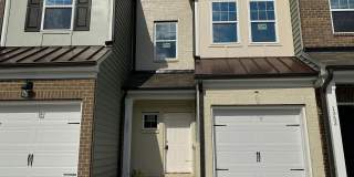 Room in 3 Bedroom Townhome at Fitchie Pl Gallery 6