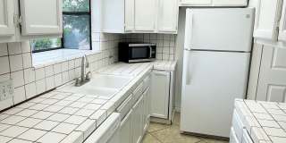 Peaceful 3bd home in Westchester Gallery 6
