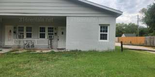 $895- 2 bedroom / 2 bathroom - Duplex Gallery 1