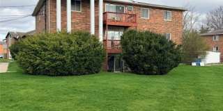 9976 Darrow Road Gallery 1