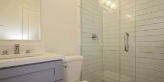 2852 Shakespeare Gallery 8