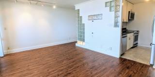 Sweeping Views from this partially furnished 1 Bed 1 Bath Condo w/ 1 Covered Parking Gallery 4