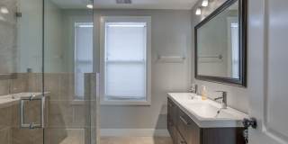HOUSE FOR RENT Gallery 34