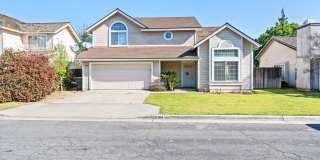 Beautiful 4BR/3BA  home in Clovis Schools District Gallery 1