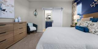 Furnished 3 Bed/Office Luxury Model Home on Westside Gallery 25