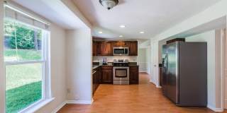 Spacious 3 bedroom home in desirable SW Durham! Super dog friendly with large fenced yard! Gallery 36