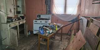 2424 Broadway St Gallery 16