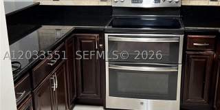6225 Kendale Lakes Cir Gallery 1
