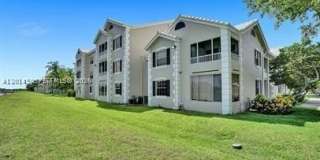 2871 N Oakland Forest Dr Gallery 2