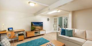 Historic Home+guest cottage in Kahala near the Beach w/Pool & AC: Ho'okipa Villa Gallery 9