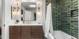 35 Mission Court Gallery 24