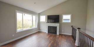 Bright & modern main floor living in newer home! Gallery 8