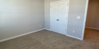 Like New Luxury Townhome! 3 BR, 2.5 BA, 2 Car Garage, Pool, Dog Park, and More! Gallery 20