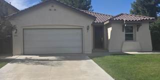 Crowne Hill 3 Bedroom Single Level Home on Cul-de-Sac Gallery 1