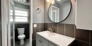 Amazing 4/2.5 in Prime Location! Minutes from Texas Tech and Hospitals! Gallery 28