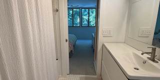 Spacious Pet-Friendly 4BR Home Near Downtown & UVA Gallery 17