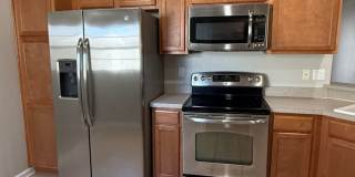 3BR 2BA w/ Screened Patio + Pool/Gym Access in Gated Villa Serena Gallery 5