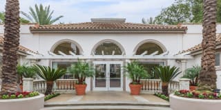 Summit At Warner Center Gallery 6